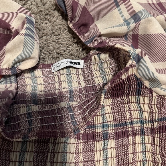 Medium size Short Dresses for women Guess, Fashion Nova and le chateau brand - Picture 13 of 13